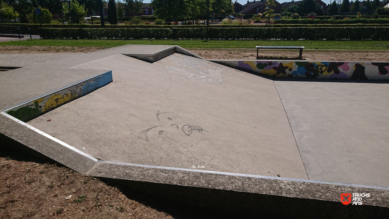 Aulnoy Lez Valenciennes skatepark